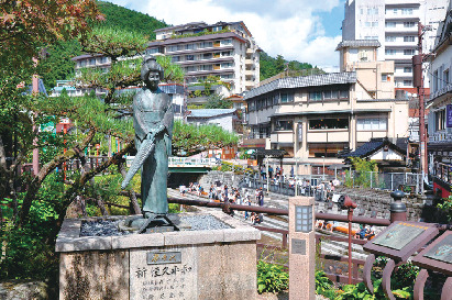 湯村温泉といえばこの人「湯村温泉博覧館 夢千代館」