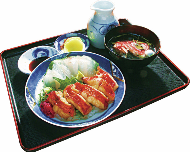 【高知で海の幸グルメが美味い店】釜めし初音