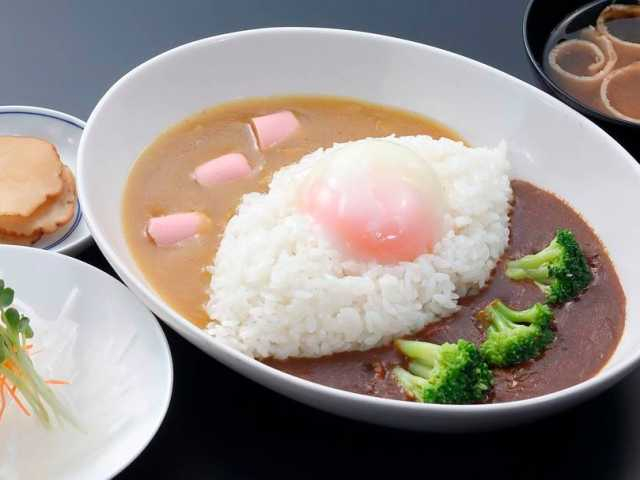 【角館のグルメ5 あいがけ神代カレー】お食事処 茶房さくら小町