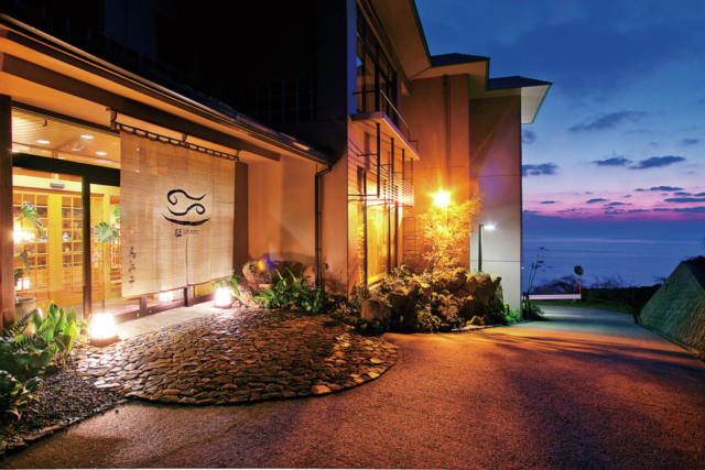 【間人×カニ】間人蟹と地魚料理 大人の絶景隠れ宿 寿海亭