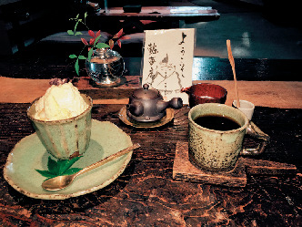 【湯の山温泉の観光スポット】器屋&カフェ轤夢庵