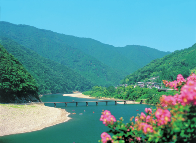 【四万十川×ドライブ】④四万十を代表する風景「岩間沈下橋」