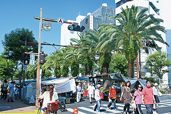 日曜市露店の様子