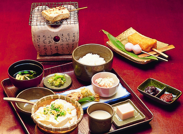 【くじゅうドライブ×グルメ】大豆の濃厚な甘みが味わえる「とうふ工房さくら草」