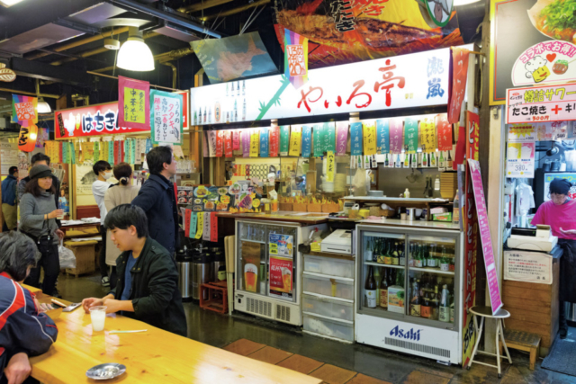 【ひろめ市場のおすすめ名物グルメ】B:その日仕入れた新鮮カツオを堪能「やいろ亭」