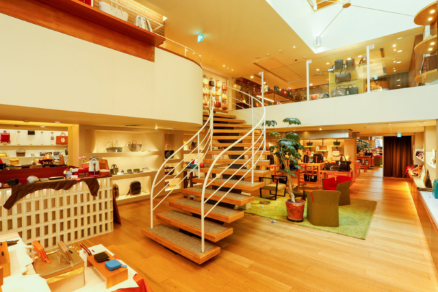 トヨオカ カバンアルチザン アベニュー