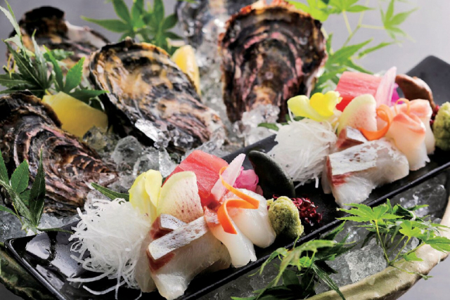 【三重で牡蠣グルメが美味しい店】オイスターバー あじ蔵