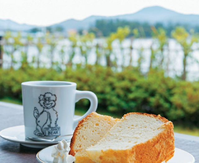 自然を眺めのんびりしたひと時を楽しむ「ST.JOHN’S BEAR」