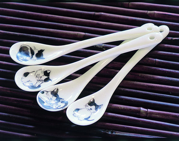 猫がモチーフの癒しの焼物「星の谷窯ギャラリー」