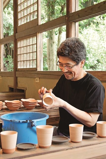 ”唐津南蛮”の手法を生み出した名窯へ「隆太窯」