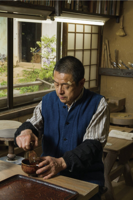 土のもつ個性を生かし、独自の世界観で作品をつくる「土平窯」