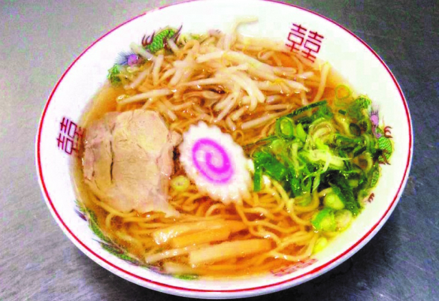 【倉吉・牛骨ラーメンの人気店】お食事処 香味徳