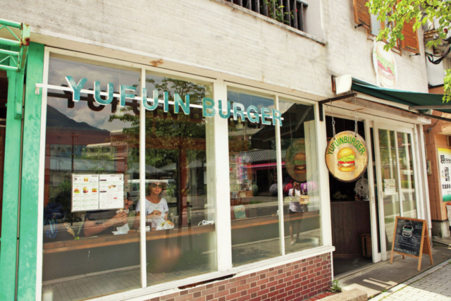 【湯布院グルメ×ランチ】由布院のご当地バーガー「YUFUIN BURGER」