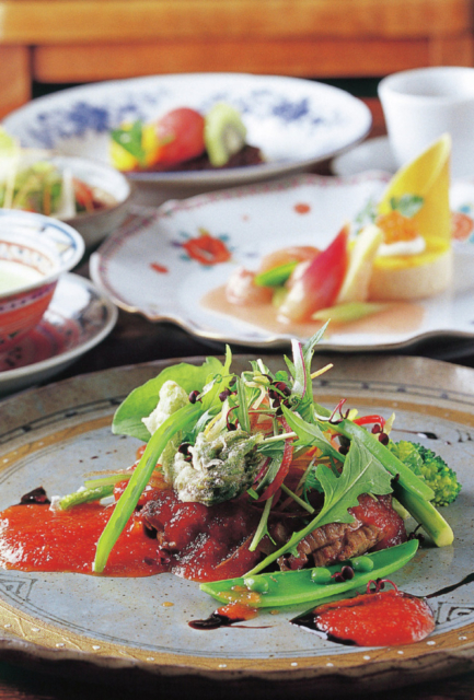 【湯布院グルメ×人気店】箸で味わう和洋創作コース「西風和彩食館 夢鹿」