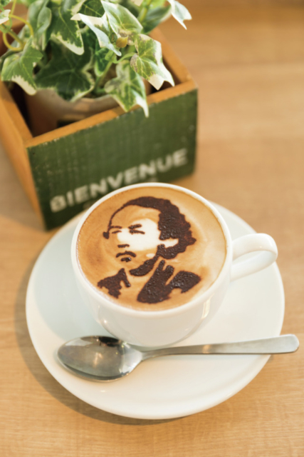 【高知×坂本龍馬ゆかりの地】龍馬の肖像がカプチーノに!「COCOCHI コーヒー」