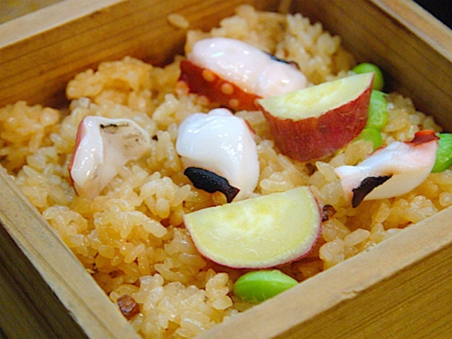 明石タコの風味豊かなアツアツごはん「明石みつぼし」