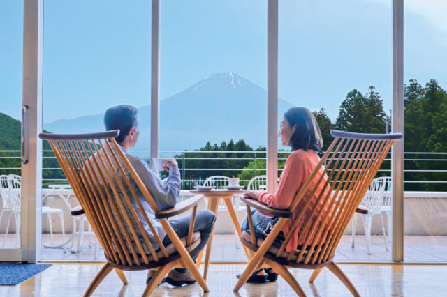 どこからも富士山を望むレイクサイドリゾート「休暇村富士」