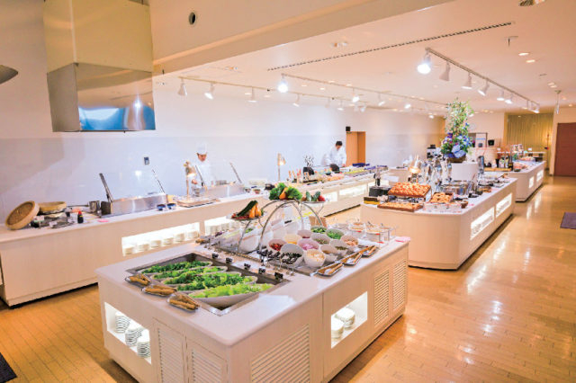 どこからも富士山を望むレイクサイドリゾート「休暇村富士」