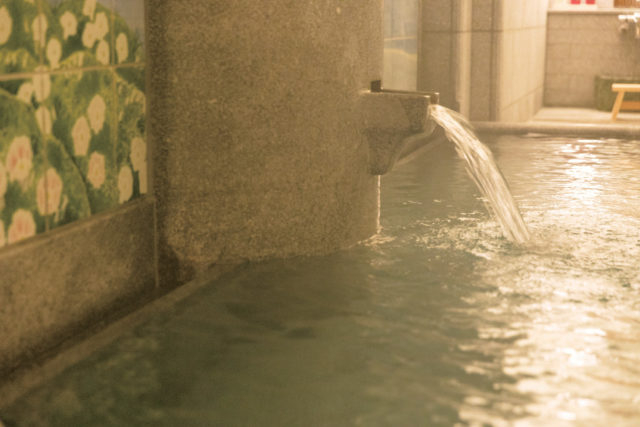 美人の湯を源泉かけ流し!