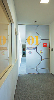 まるで宇宙コロニー!