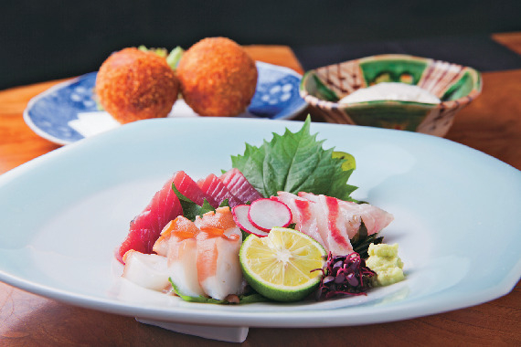 隠れ家的存在の和食料理店「道後 椿倶楽部」