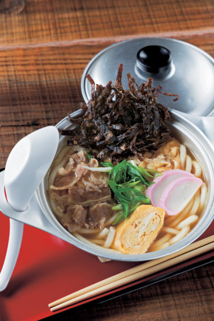 無添加・無化調のやさしい甘さのだしが味の決め手「鍋焼きうどん マンマ」