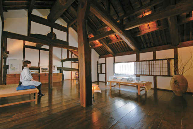 【うだつの町並み×観光】藍商人の自宅を公開「藍商佐直吉田家住宅」