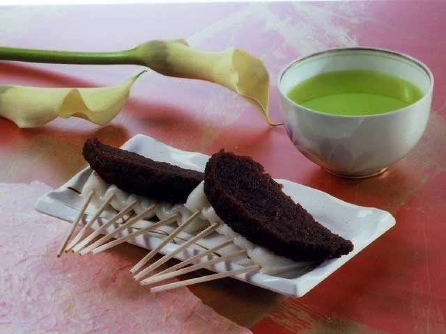 【遠州三山】四季を通じて賑わう厄除け祈願の名所「法多山尊永寺」