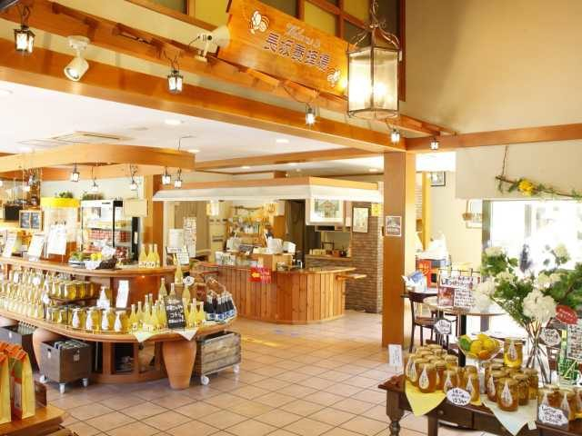 【天浜線×沿線&駅舎巡り】はちみつ商品が勢ぞろい「長坂養蜂場」