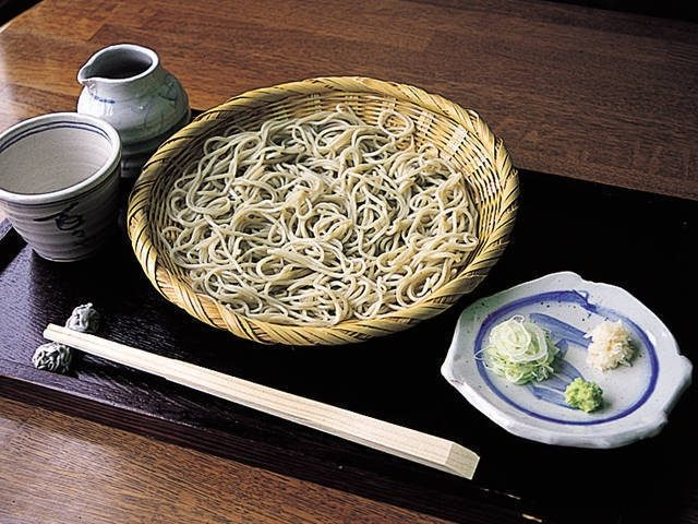 【天浜線×沿線&駅舎巡り】その日の分だけ石臼でひく玄そば「百々や」