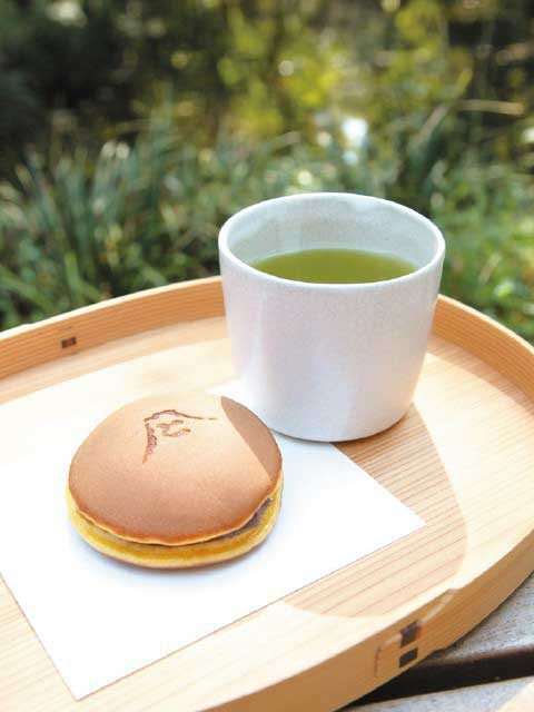 緑に囲まれて美味しい和菓子を「とらや工房」