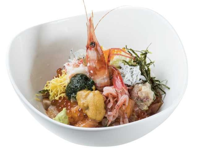 新鮮素材がキラキラ輝く宝石箱のような一杯「大衆食堂 せきの」