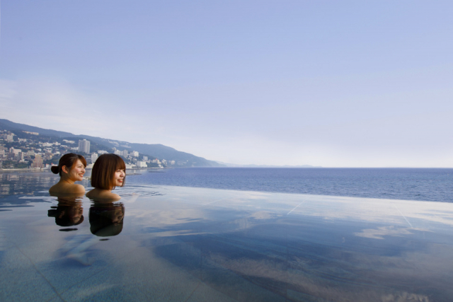 【伊豆×絶景露天風呂】まるで海に浮かんでいるようなふわふわとした浮遊感「オーシャンスパ Fuua」