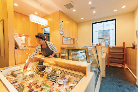 静岡タウンの土産スポット しずや