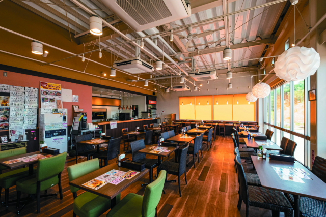 見た目は道の駅にある普通の食堂