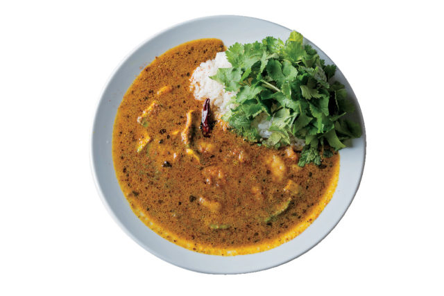 体にうれしいスパイス香る絶品カレー「カレーの店 コロンビア」