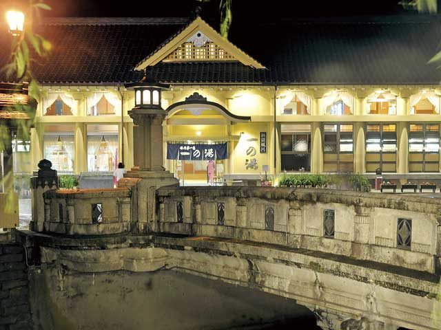 城崎温泉のランドマーク「一の湯」