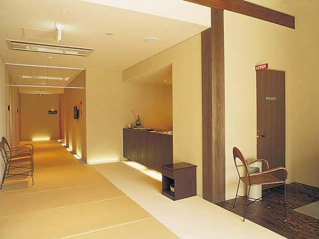 山に囲まれた静寂の宿「旅荘 さこ」