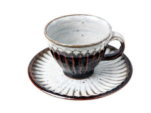 独自のセンスが光る器を暮らしの中に「俊彦窯」