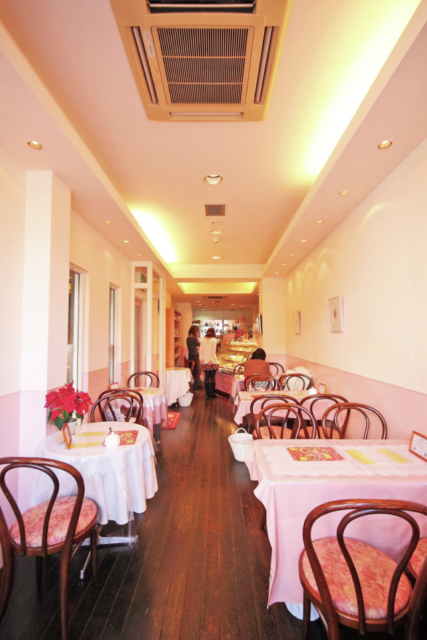 ビル3階の隠れ家で素敵なティータイム「マリアサンク」