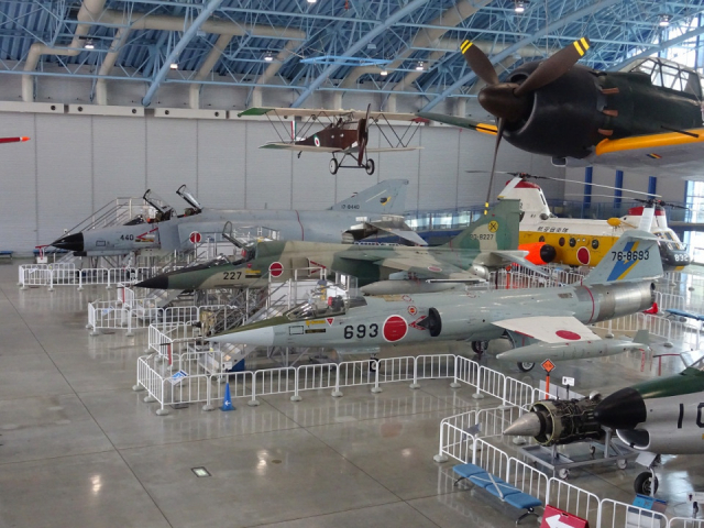 【浜松無料観光×航空自衛隊 浜松広報館エアーパーク】展示格納庫