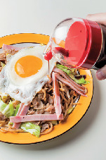 ➁味の調整は卓上ソースで!!