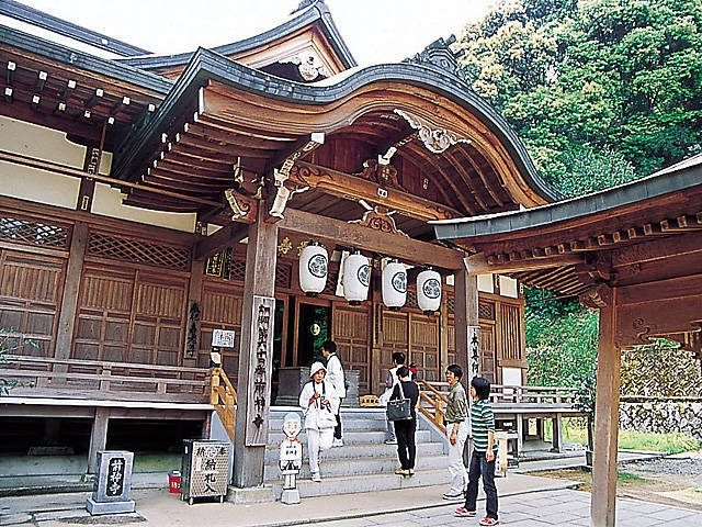 【第64番札所】石鈇山金色院 前神寺