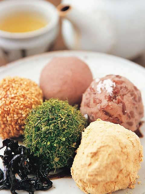 「みよしの 」で名物のおはぎをパクリ