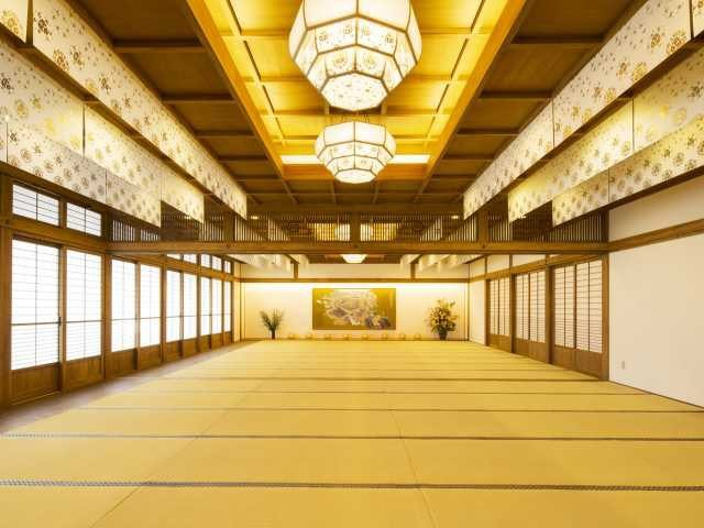 湯上がりには浴衣姿で休憩室で過ごそう