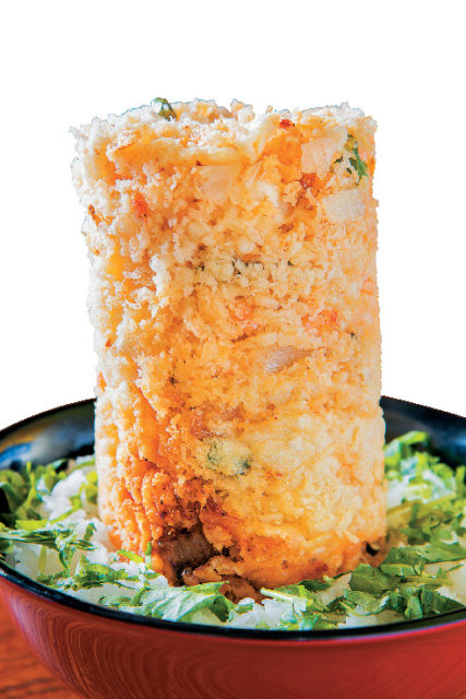 その高さ15センチ!名物のかき揚げタワー「魚河岸丸天 みなと店」