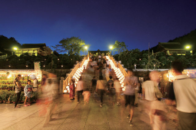 【遠州三山】四季を通じて賑わう厄除け祈願の名所「法多山尊永寺」