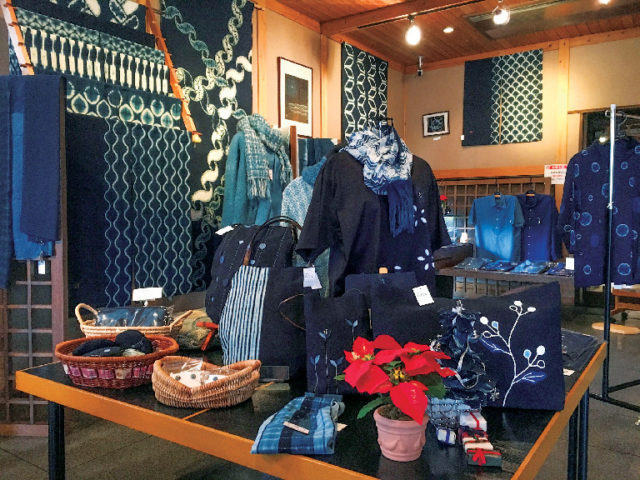 藍屋敷おくむら