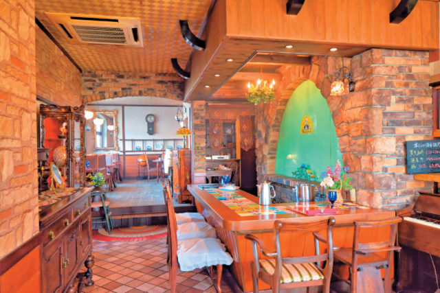 【栃木市・蔵の街でレトログルメ】大正創業の老舗で味わう”文明開化”の味「赤城亭」