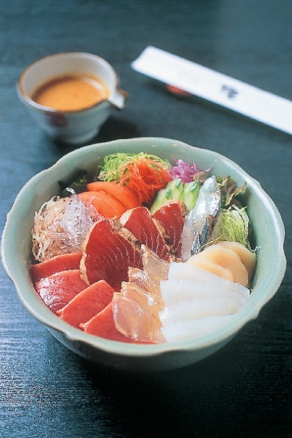 【徳島×魚介】口コミで評判となったオリジナル海鮮丼が人気「新日本料理 弾」